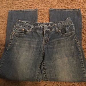Maurices women’s jeans 9/10 short